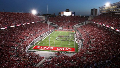 全运会盛大开幕 健儿齐聚展风采 新星老将共逐梦