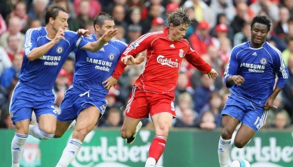 田径世锦赛震撼之夜，百米飞人再破世界纪录，新王加冕改写历史