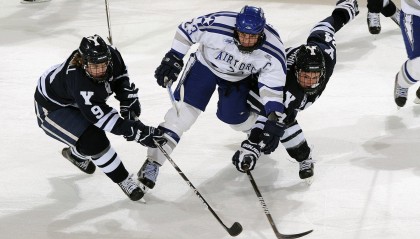 库里狂轰50分率勇士逆转湖人，三分雨浇灭对手反扑希望