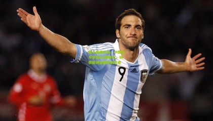 格斗巅峰对决，中国选手李猛KO泰拳王，斩获亚洲金腰带创历史